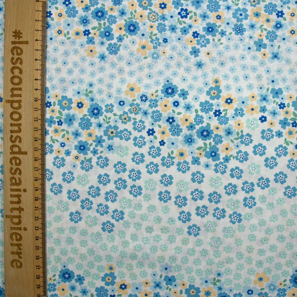 Coton imprimé fleurs Adèle bleu fond blanc