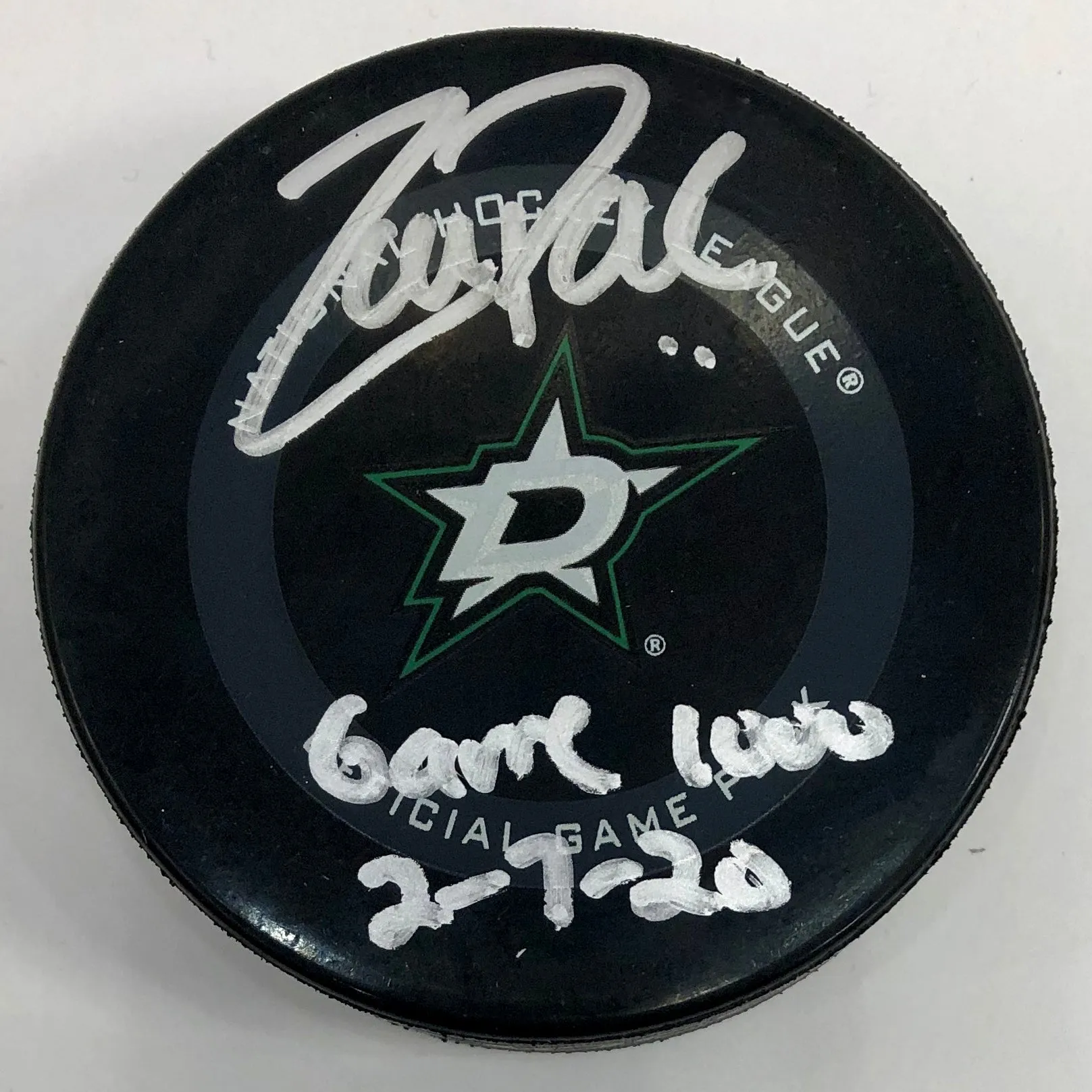 Zach Parise Autographed Dallas Official Game Puck w/ Game 1000 Inscription - 9/11